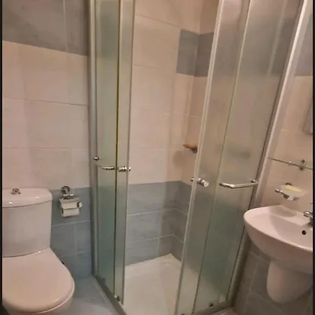 Private With En-suite Bathroom In Bed & Breakfast